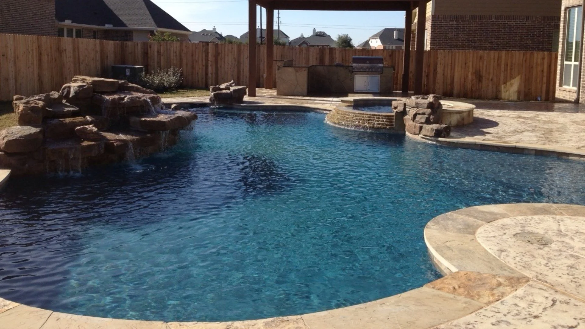 What Are the Pros & Cons of Using Gunite to Build Your Pool?